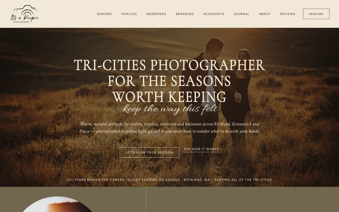 Sitio web de It’s A Keeper Photography presentado en una MacBook Pro